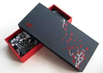 長(zhǎng)沙包裝盒印刷分類(lèi)解析 生活中常見(jiàn)的禮品與花卉銷(xiāo)售包裝彩盒